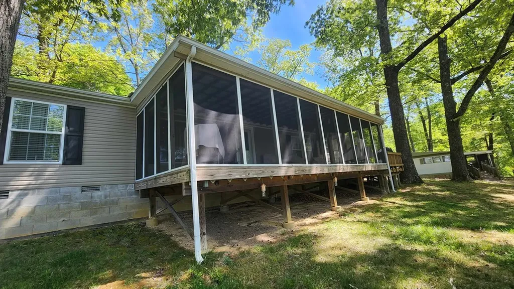 218 Meadow Lane Byrdstown TN 38549