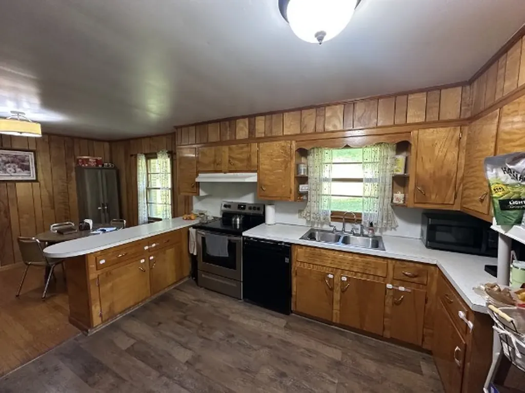 202 Maggart Road Elmwood TN 38560