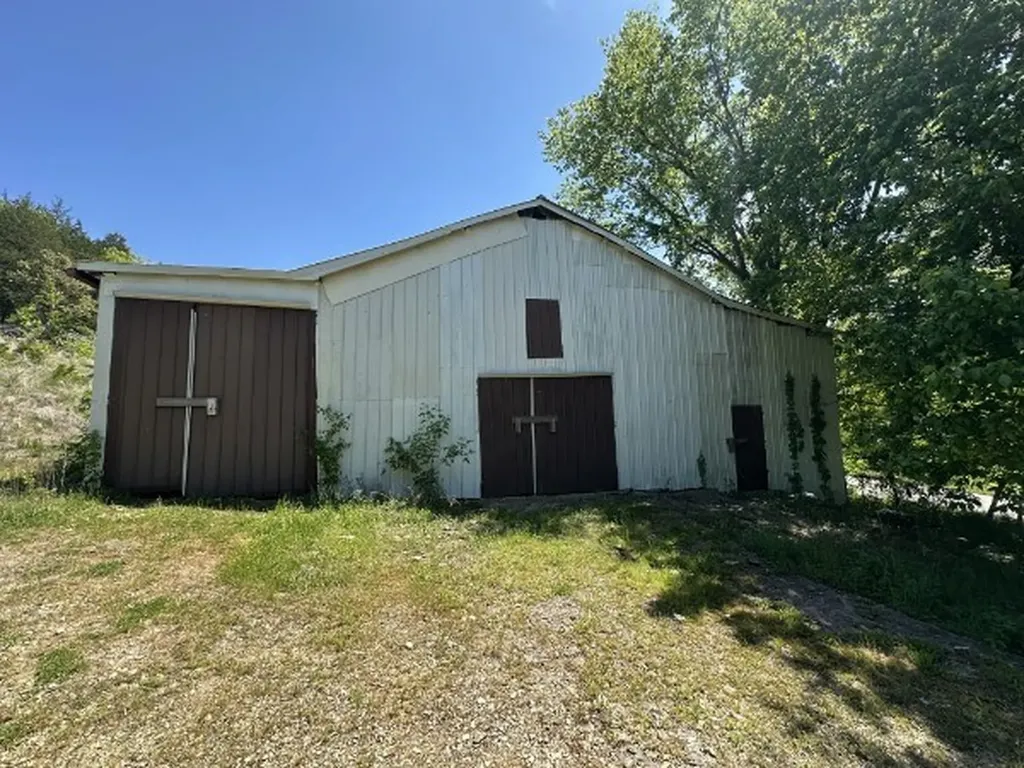 202 Maggart Road Elmwood TN 38560