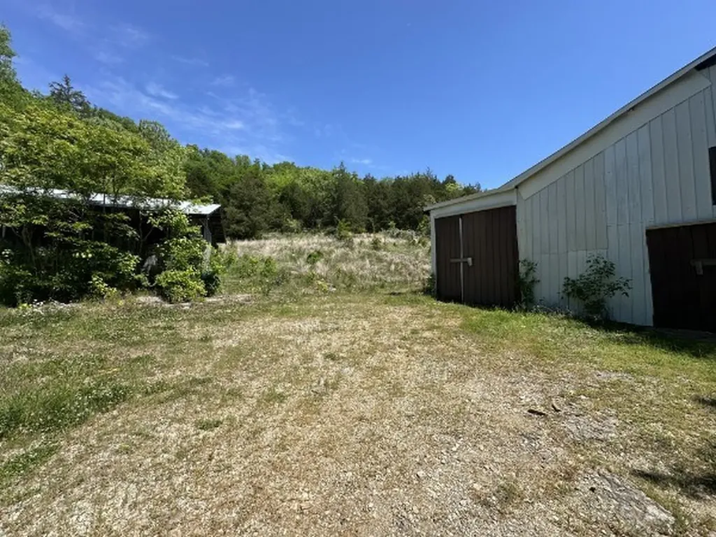 202 Maggart Road Elmwood TN 38560