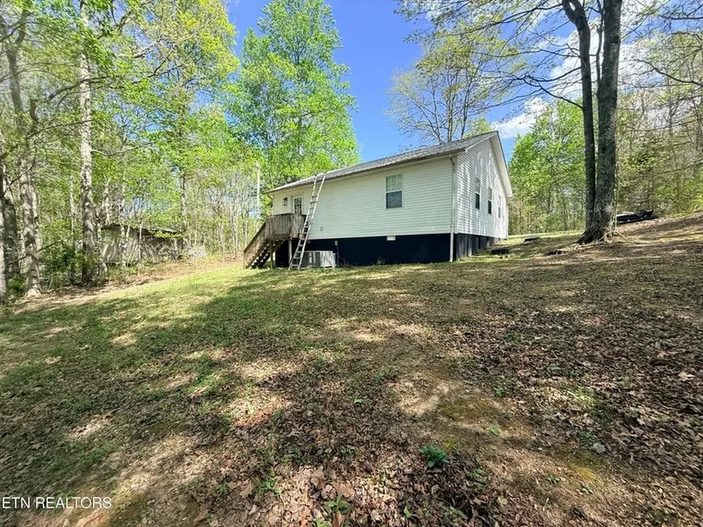 242 Joe Barnett Road Jamestown TN 38556