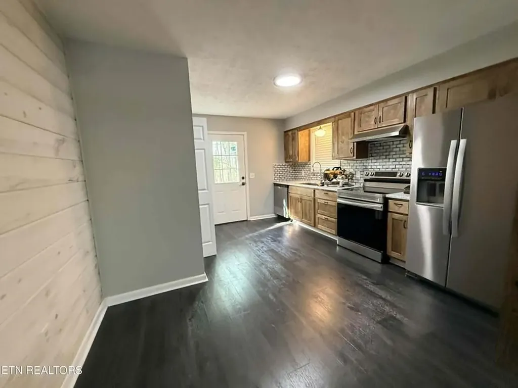 242 Joe Barnett Road Jamestown TN 38556