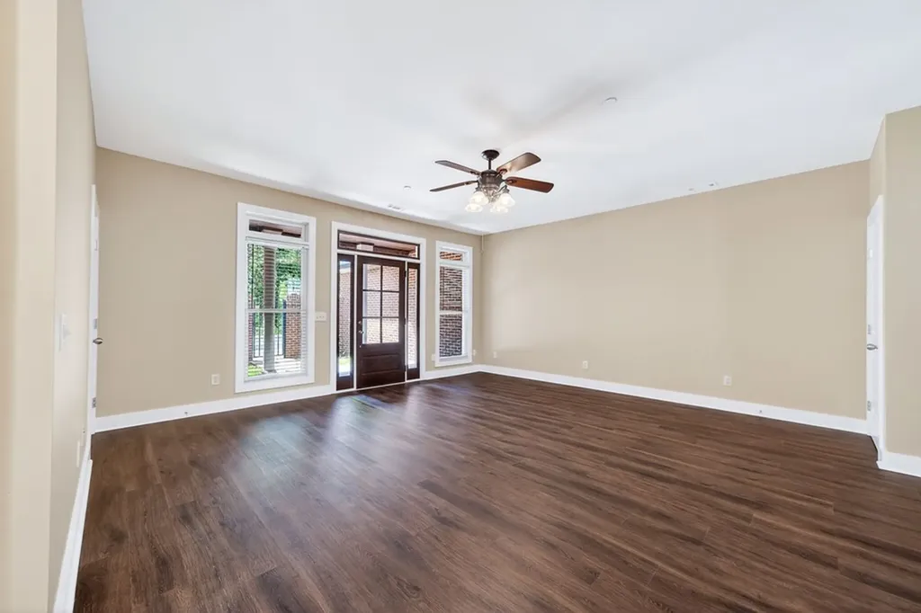 94 S Maple Cookeville TN 38501