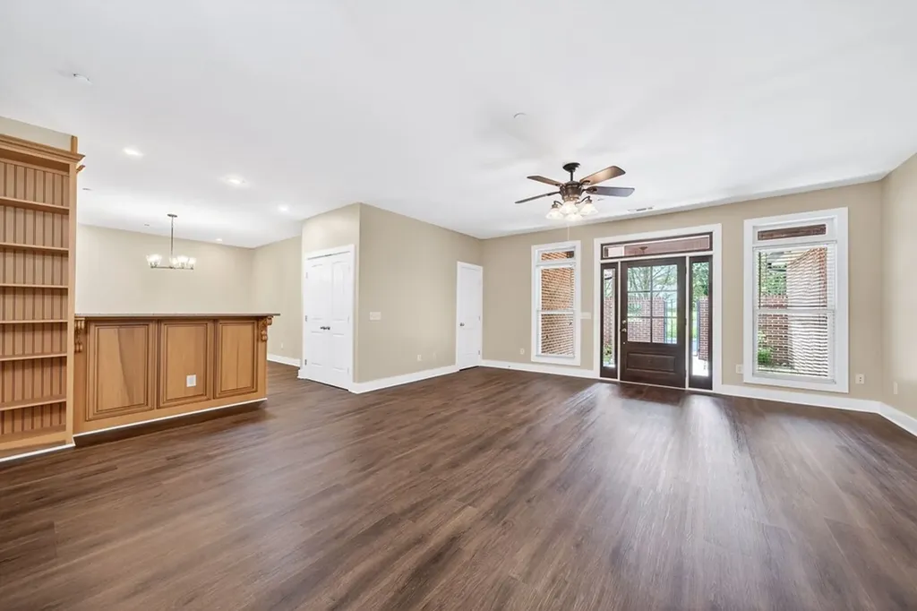 94 S Maple Cookeville TN 38501