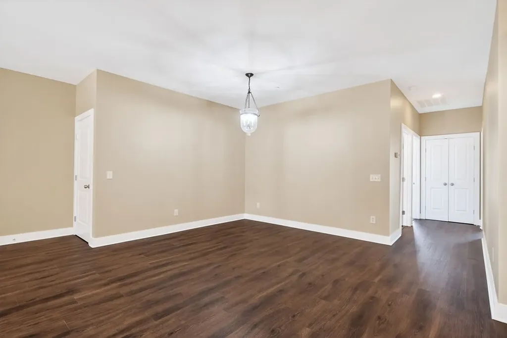 94 S Maple Cookeville TN 38501