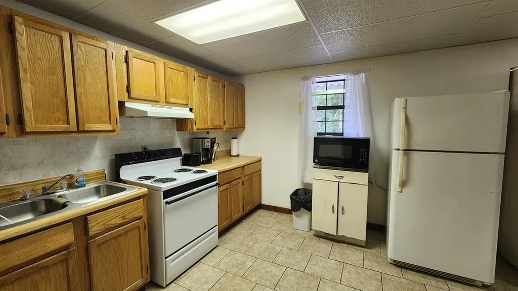 228 Bill Hunter Road Celina TN 38551