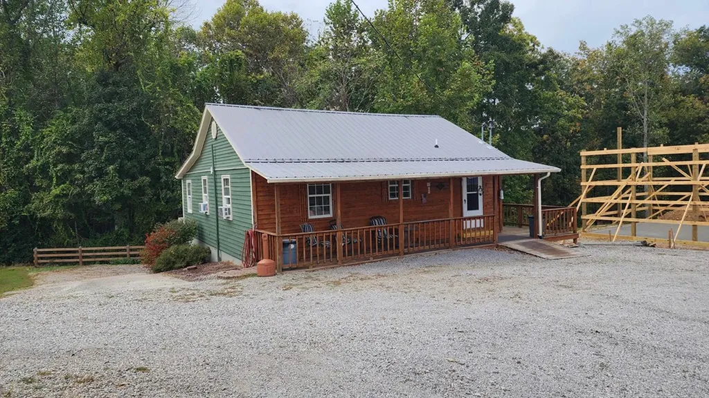 228 Bill Hunter Road Celina TN 38551