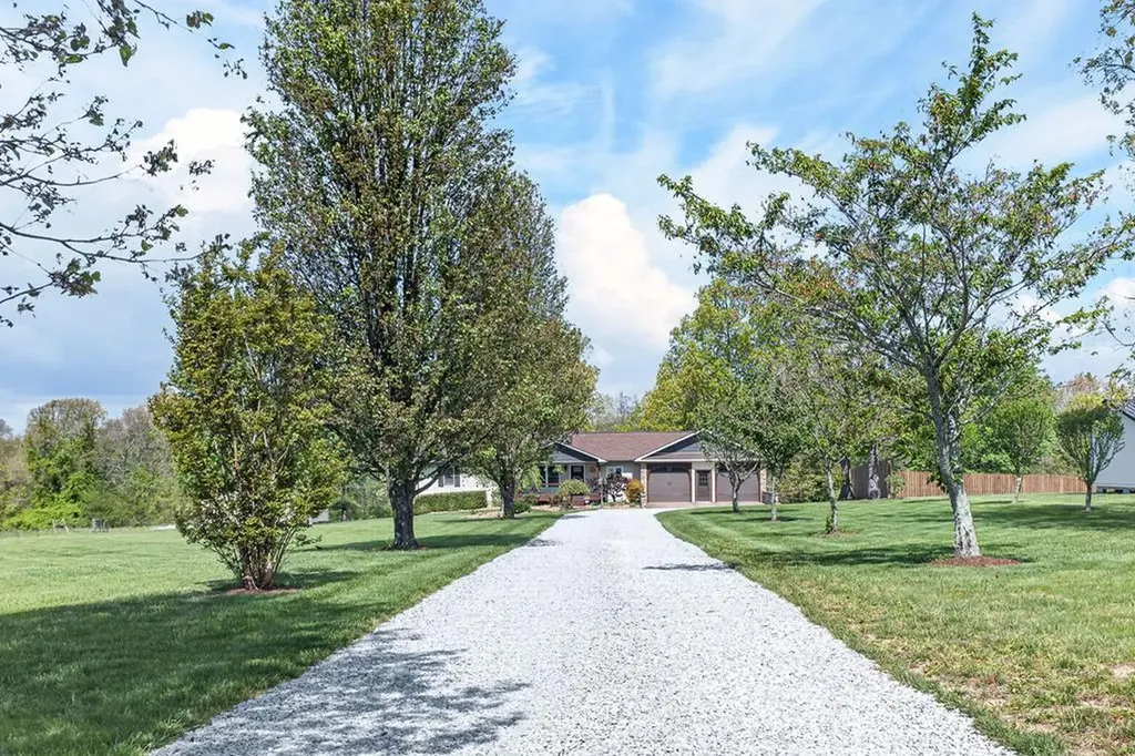 7668 Plateau Road Crossville TN 38571