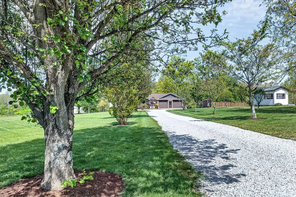 7668 Plateau Road Crossville TN 38571