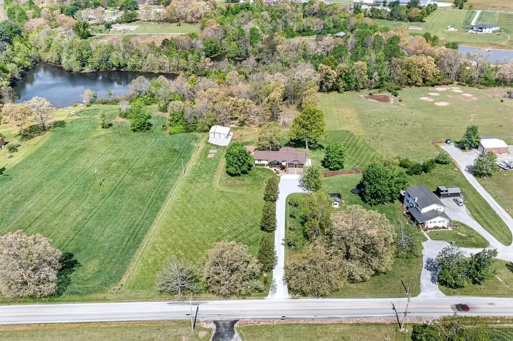 7668 Plateau Road Crossville TN 38571