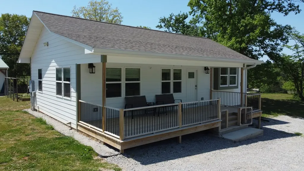 1864 Liberty Road Sparta TN 38583-6768