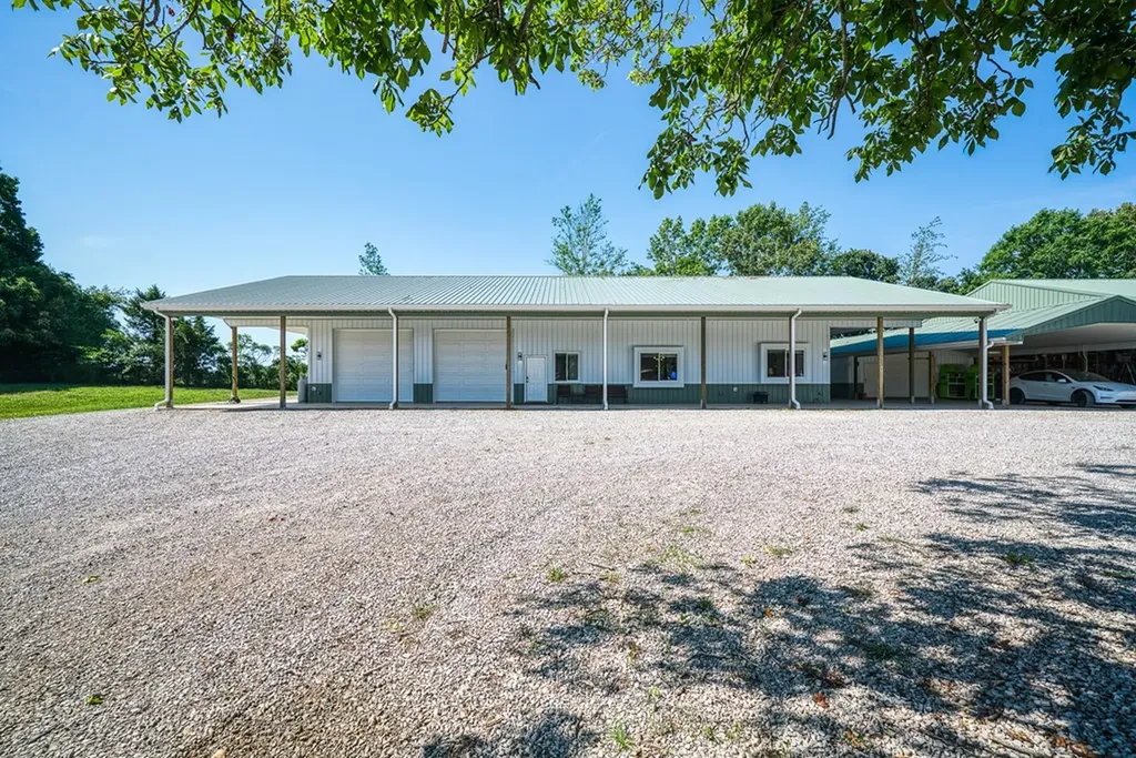 1864 Liberty Road Sparta TN 38583-6768