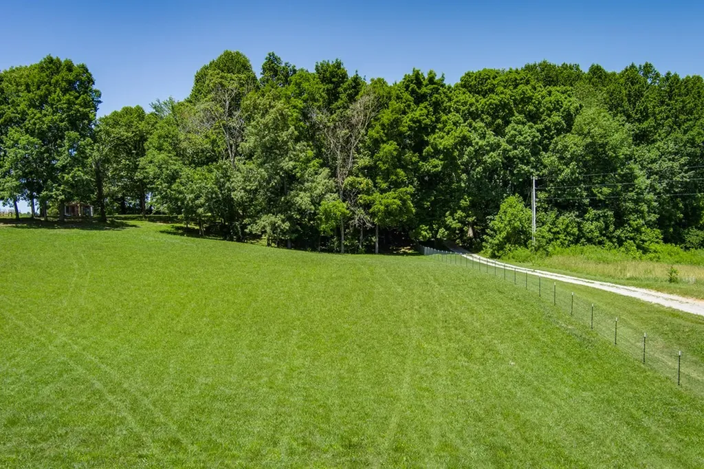 1864 Liberty Road Sparta TN 38583-6768