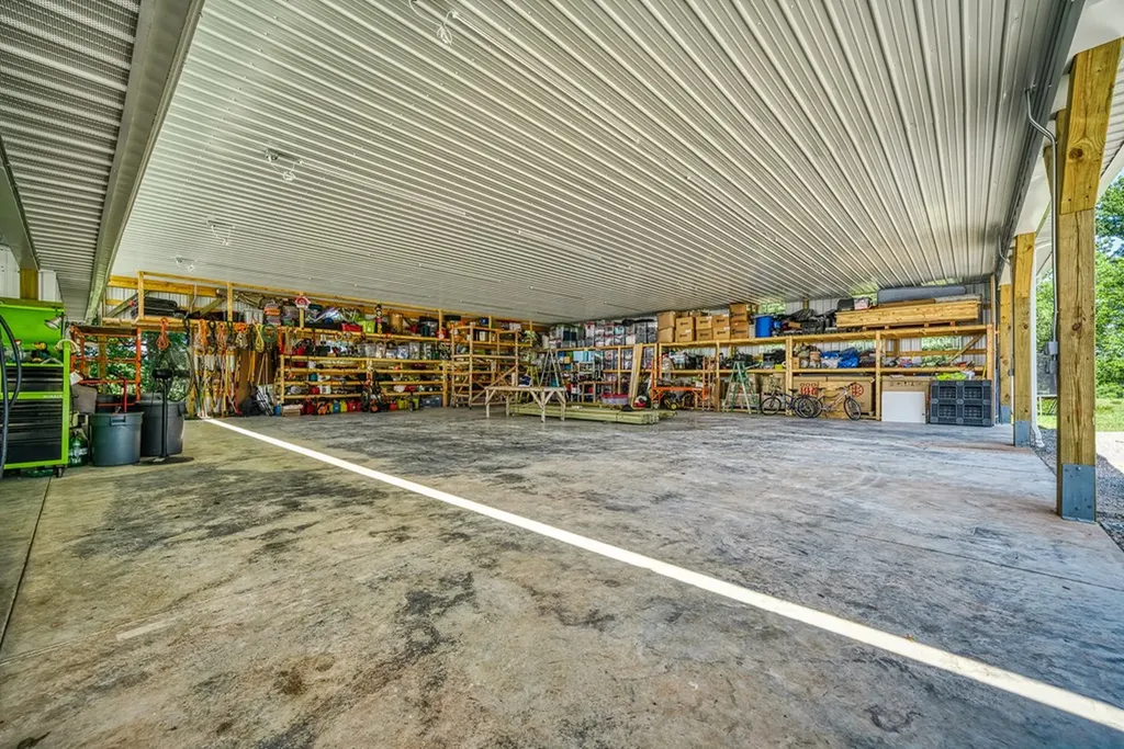 1864 Liberty Road Sparta TN 38583-6768