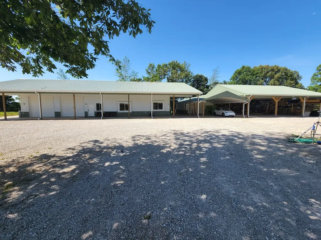 1864 Liberty Road Sparta TN 38583-6768