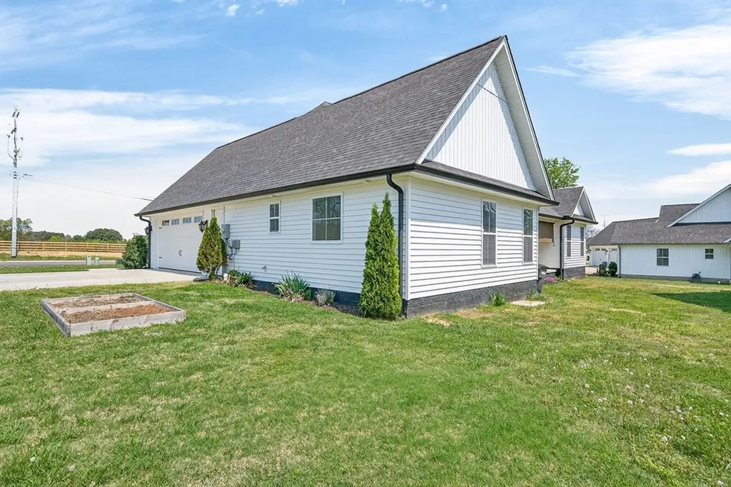 1415 E 10th Street Cookeville TN 38501-2017