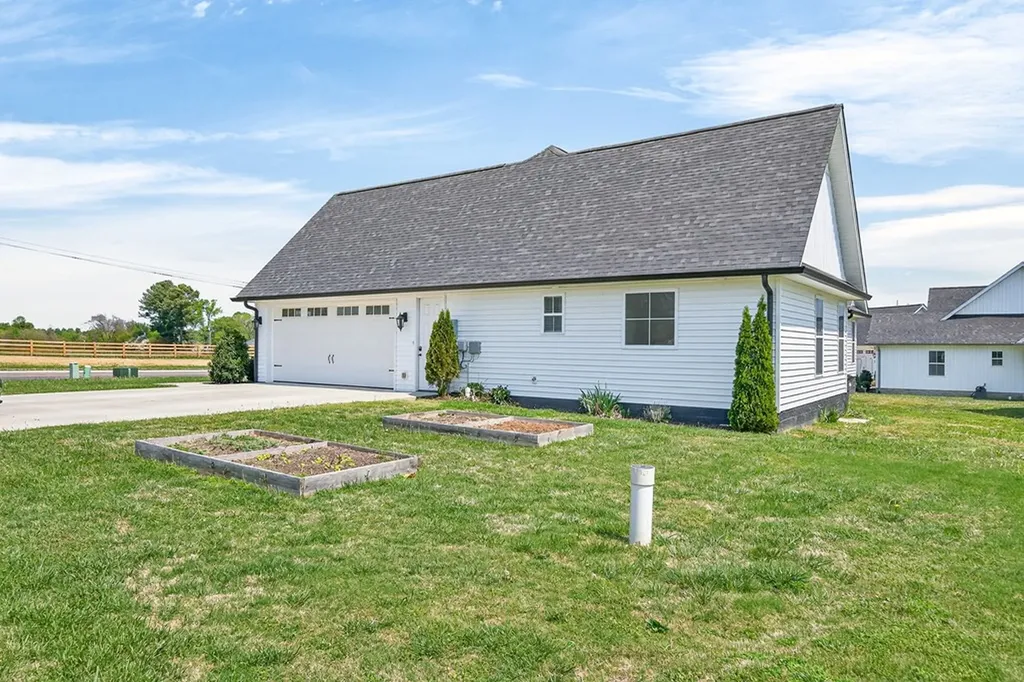 1415 E 10th Street Cookeville TN 38501-2017