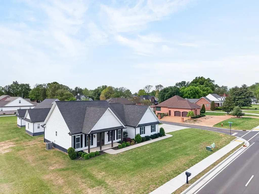 1415 E 10th Street Cookeville TN 38501-2017