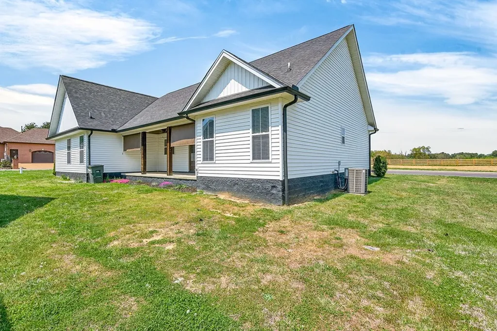 1415 E 10th Street Cookeville TN 38501-2017