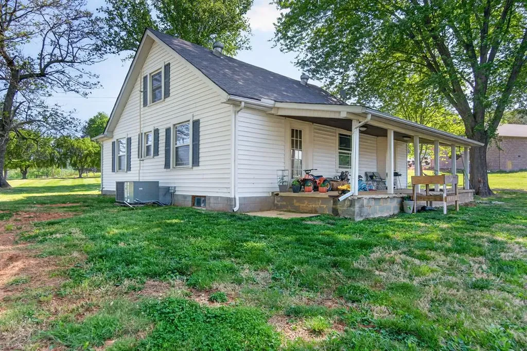1580 Rickman Monterey Highway Rickman TN 38580
