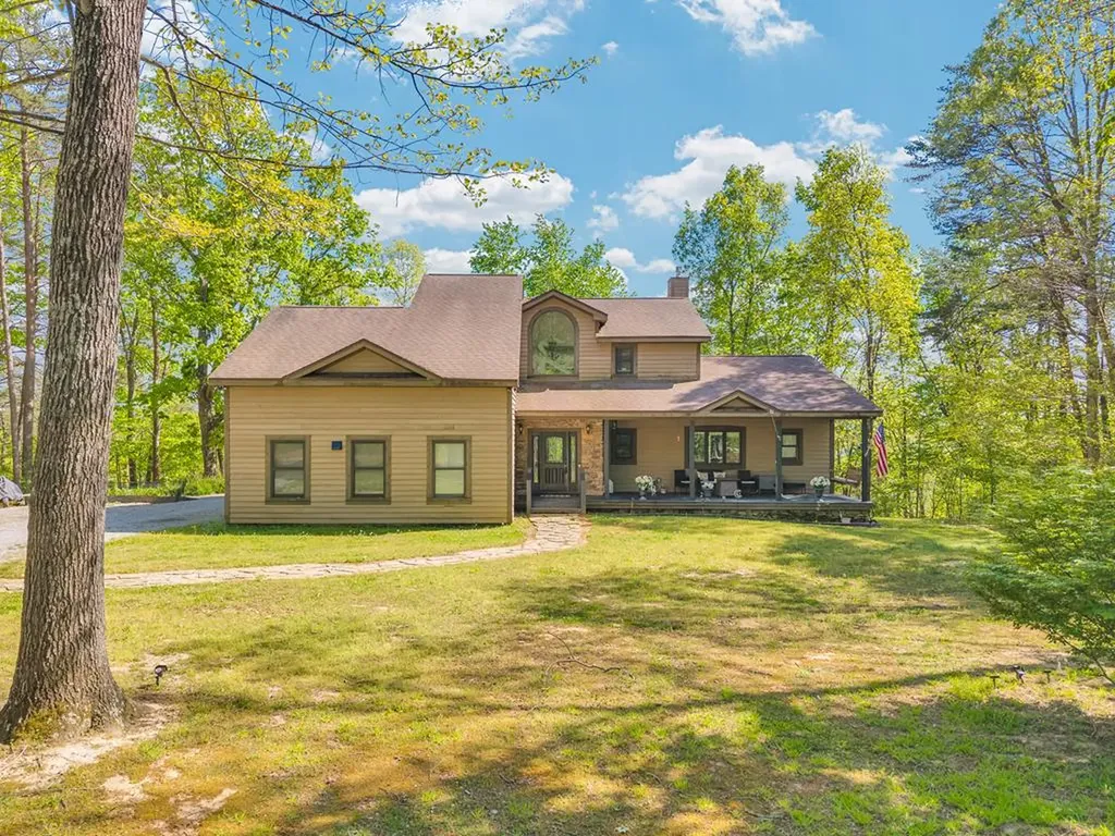 160 Eagles Bluff Circle Spencer TN 38585