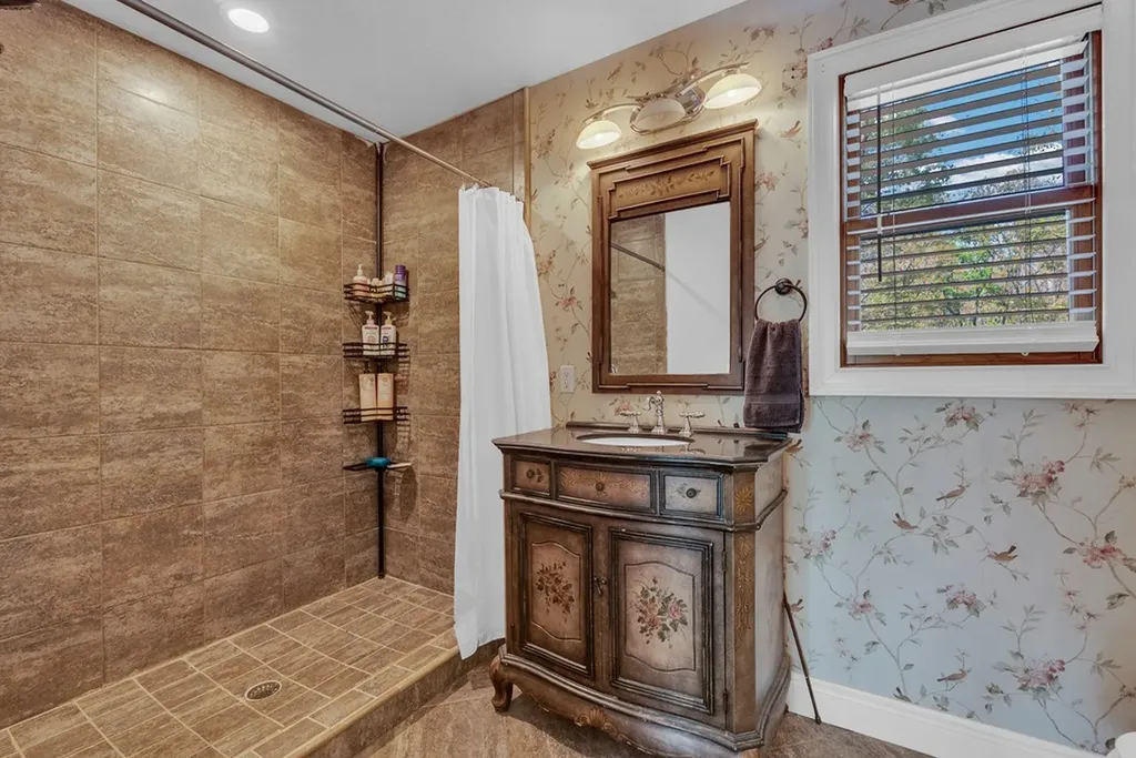160 Eagles Bluff Circle Spencer TN 38585