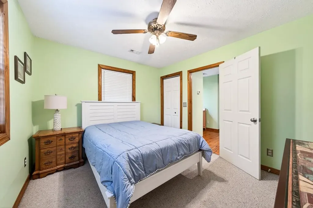 5670 Eagles Cove Road Byrdstown TN 38549