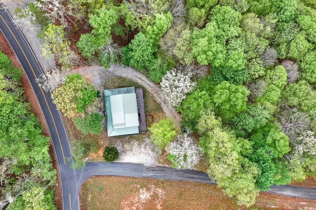 5670 Eagles Cove Road Byrdstown TN 38549