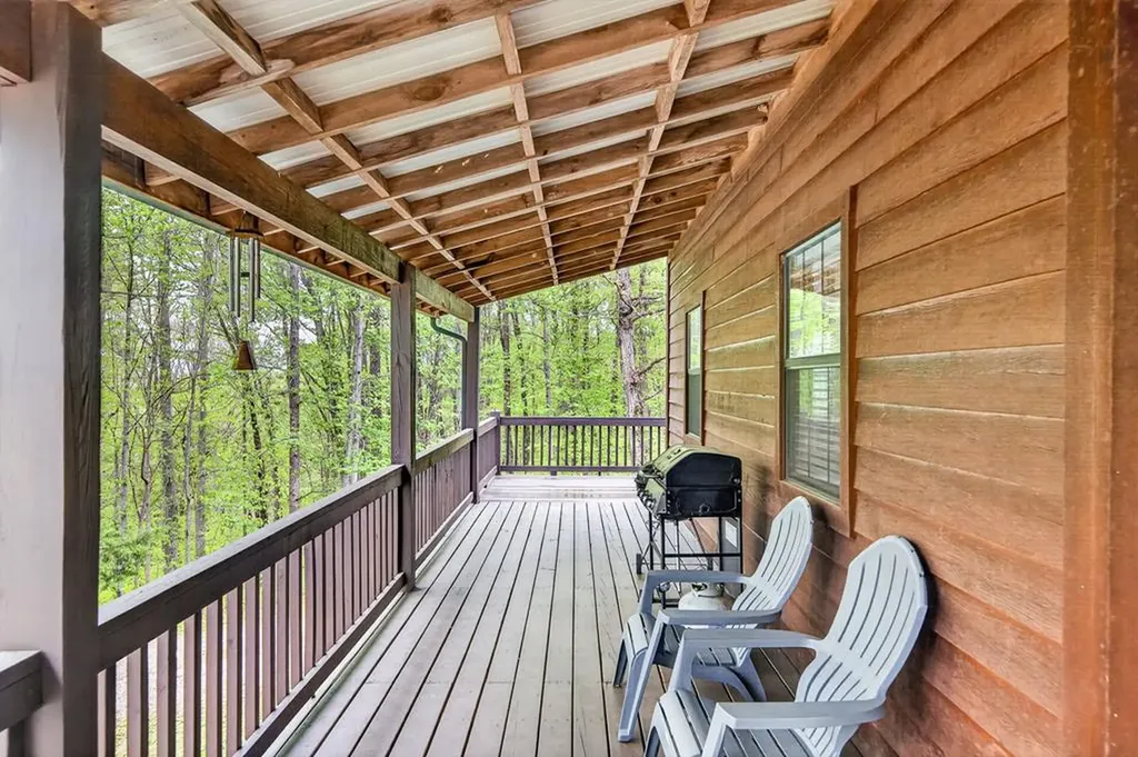 5670 Eagles Cove Road Byrdstown TN 38549