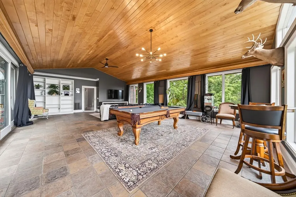 360 Long Hollow Lane Gainesboro TN 38562