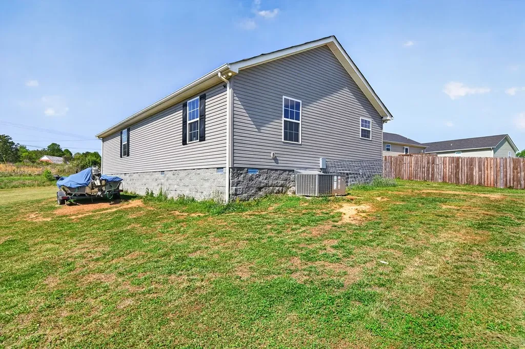 144 Liberty Road Sparta TN 38583