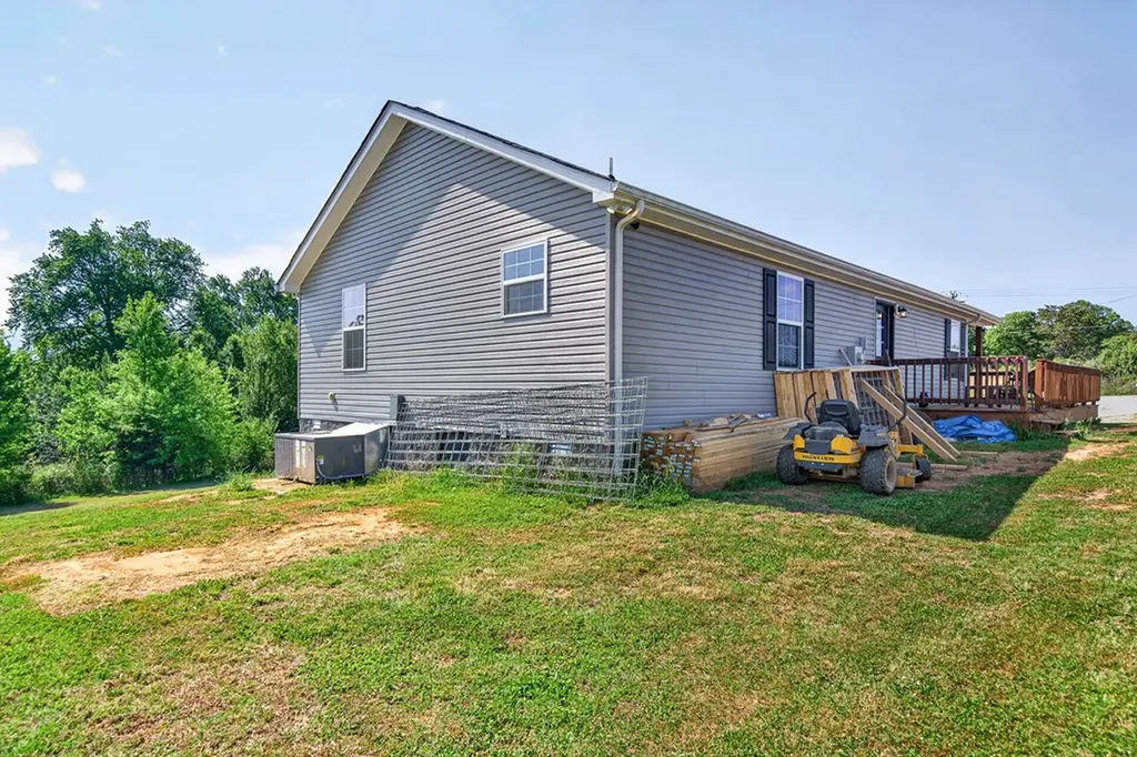 144 Liberty Road Sparta TN 38583