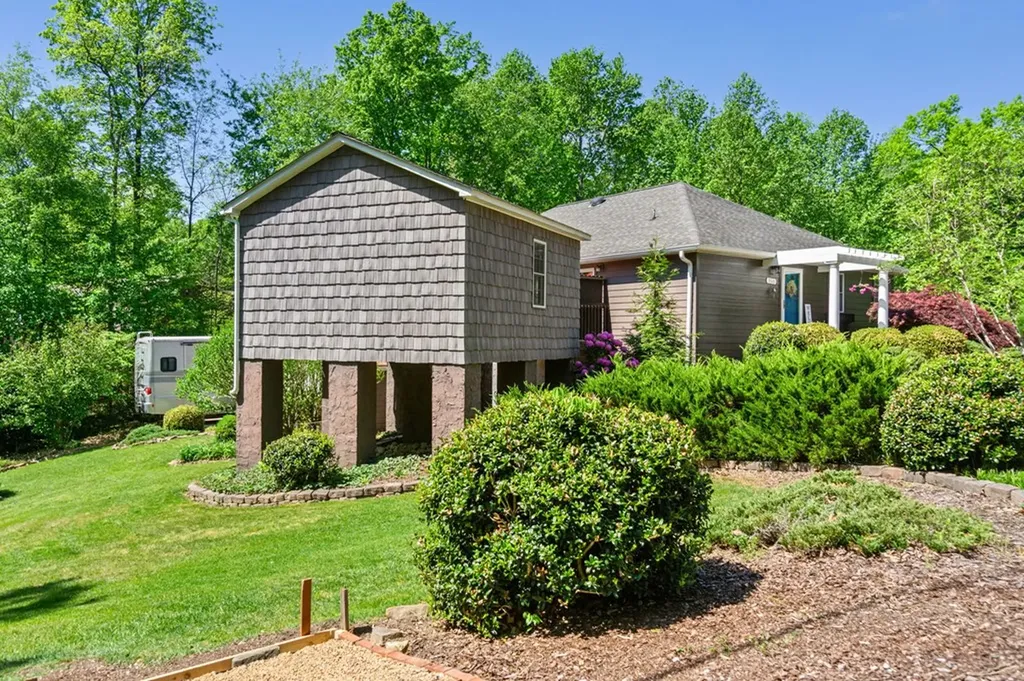 355 Brotherton Pointe Cookeville TN 38506