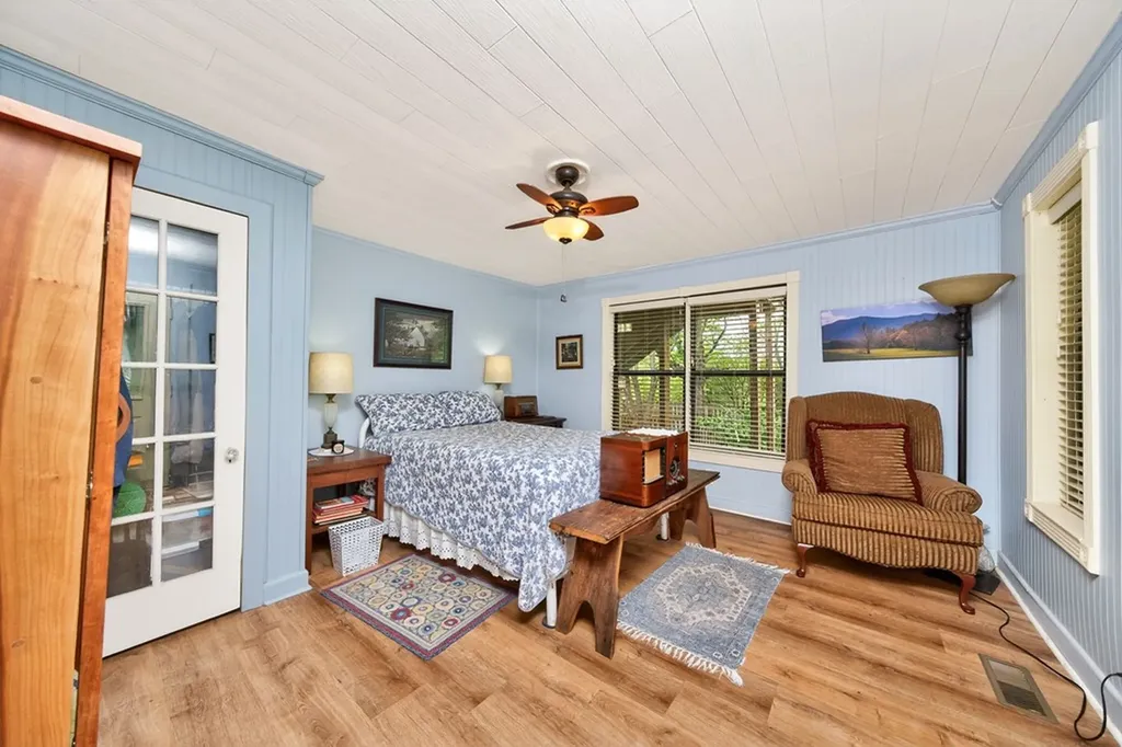 7400 Franks Ferry Road Walling TN 38587