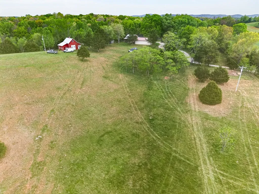 7400 Franks Ferry Road Walling TN 38587