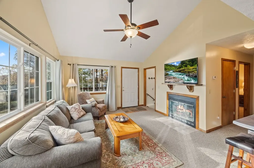 107 Lakeview Spur Byrdstown TN 38549