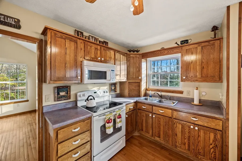 107 Lakeview Spur Byrdstown TN 38549