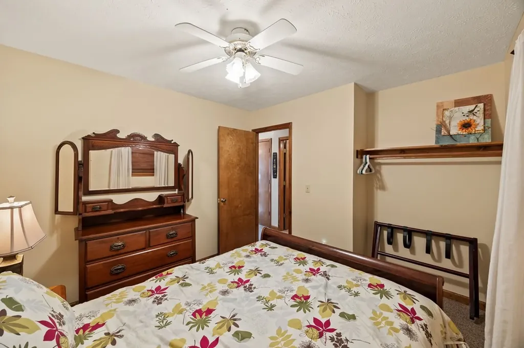 107 Lakeview Spur Byrdstown TN 38549