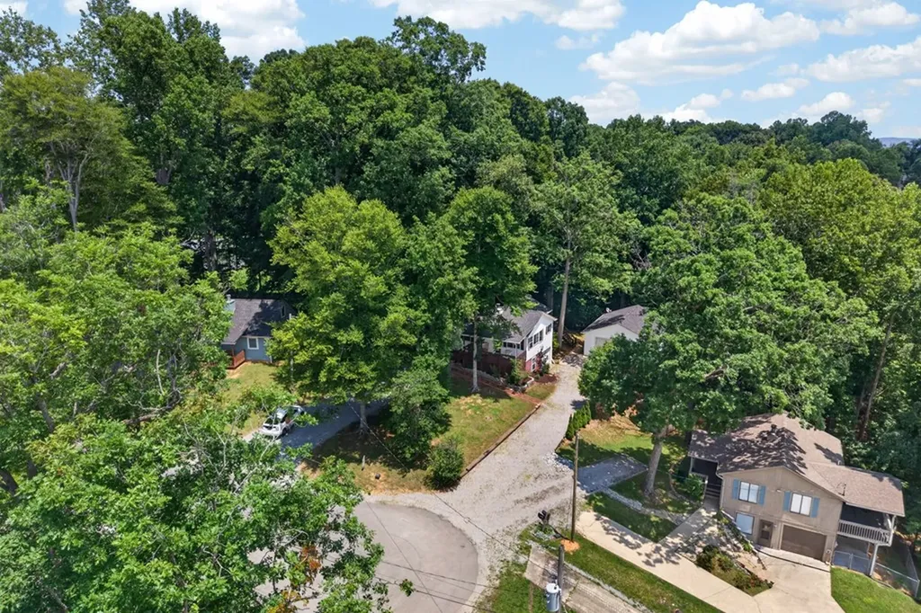 107 Lakeview Spur Byrdstown TN 38549
