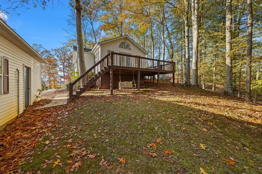 107 Lakeview Spur Byrdstown TN 38549