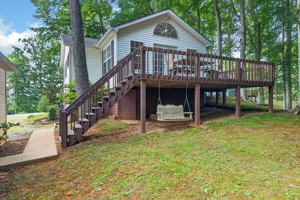 107 Lakeview Spur Byrdstown TN 38549