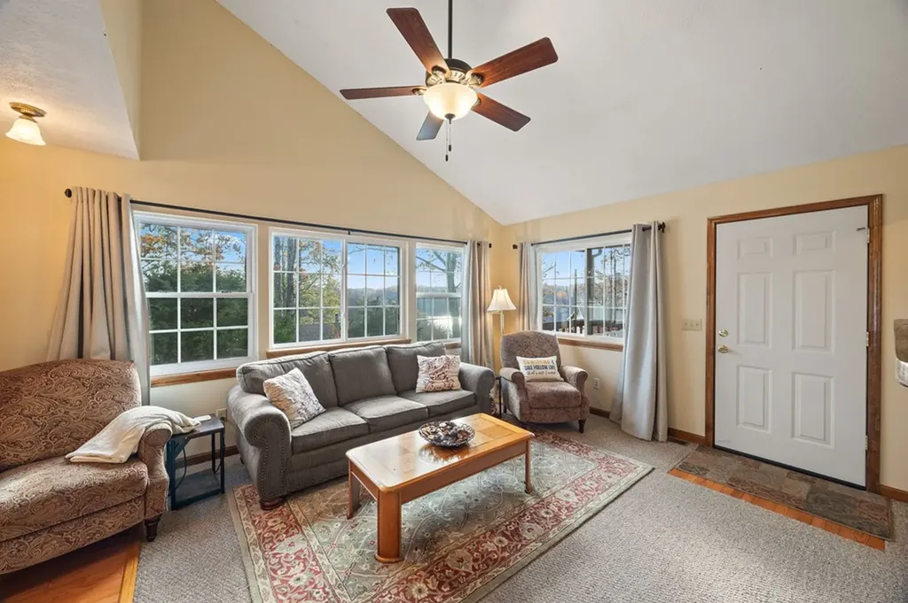 107 Lakeview Spur Byrdstown TN 38549