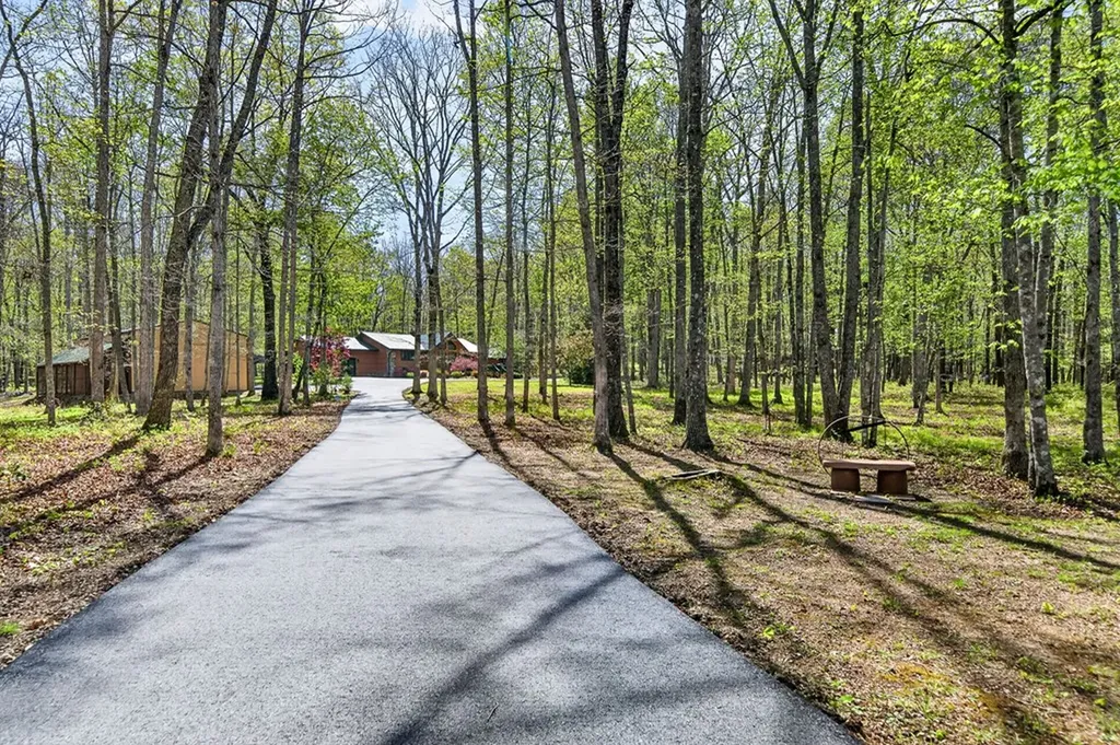 1535 E Overlook Monterey TN 38574