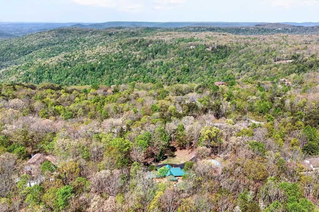 1535 E Overlook Monterey TN 38574