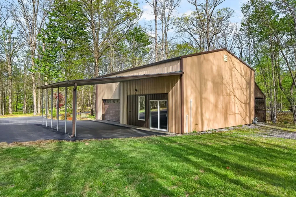 1535 E Overlook Monterey TN 38574