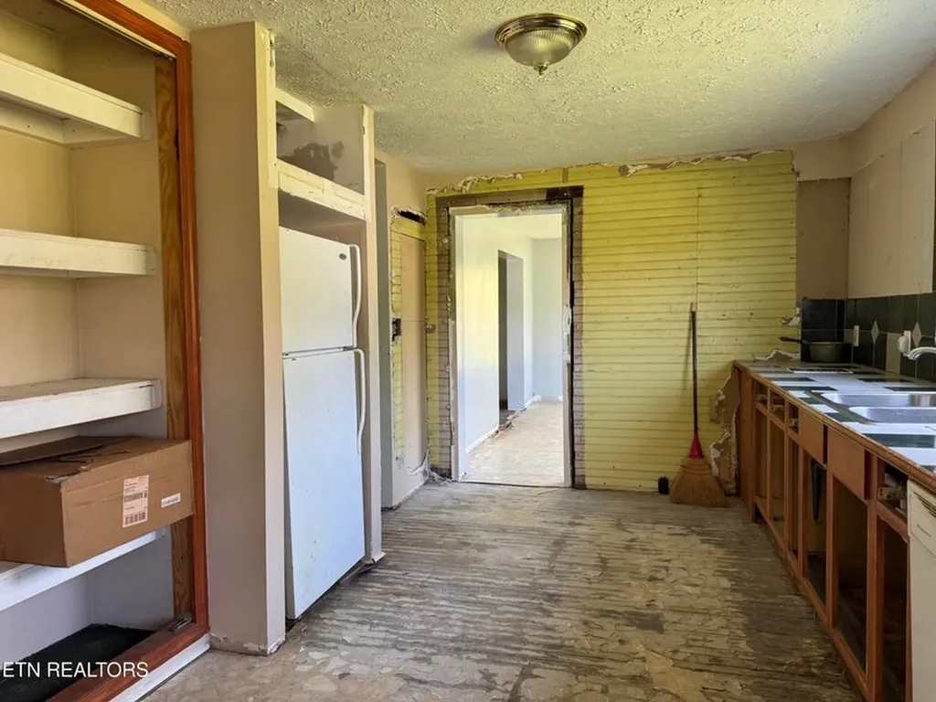 112 Shiloh Road Crawford TN 38554-3800