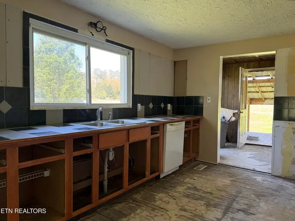 112 Shiloh Road Crawford TN 38554-3800