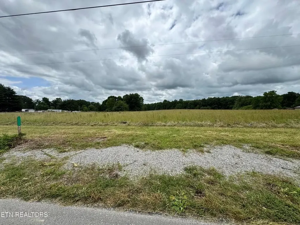 1759 Meister Hills Road Deer Lodge TN 37726