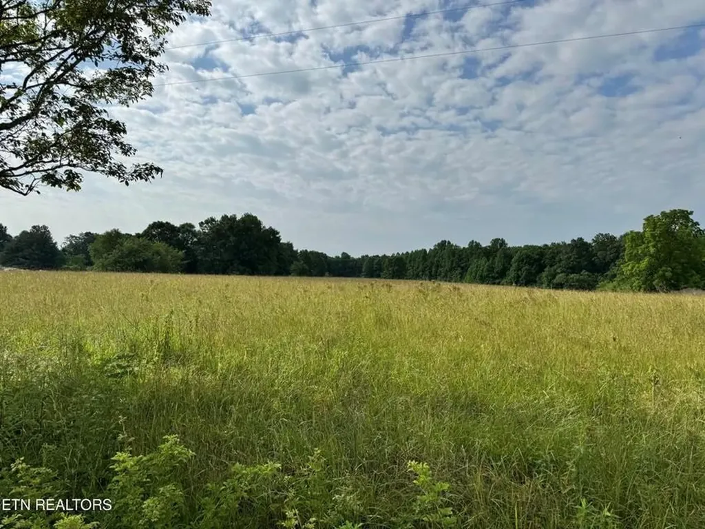 1759 Meister Hills Road Deer Lodge TN 37726