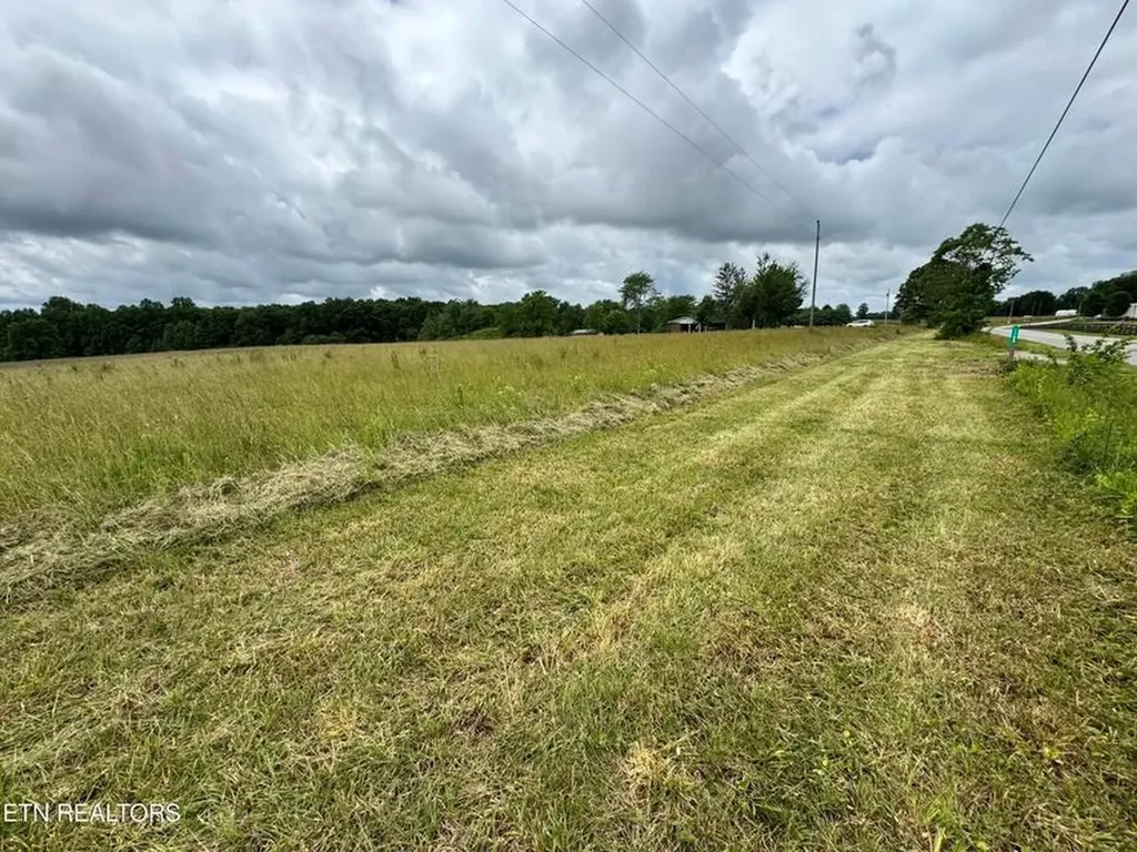 1759 Meister Hills Road Deer Lodge TN 37726